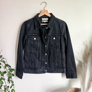 Like NWOT Madewell Classic Jean Jacket Lunar Wash S